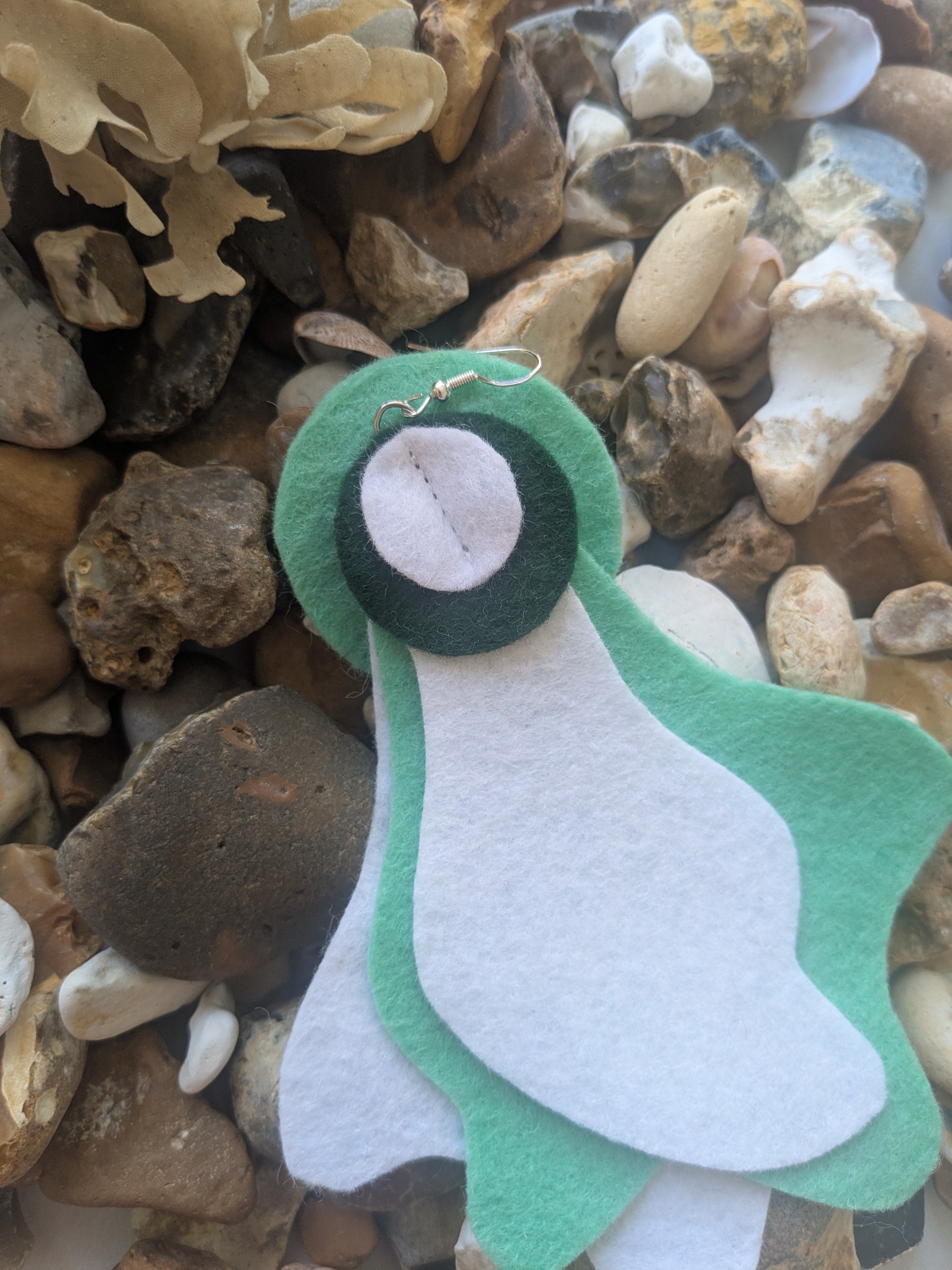 Single statement felt earrings in white, green and turquoise