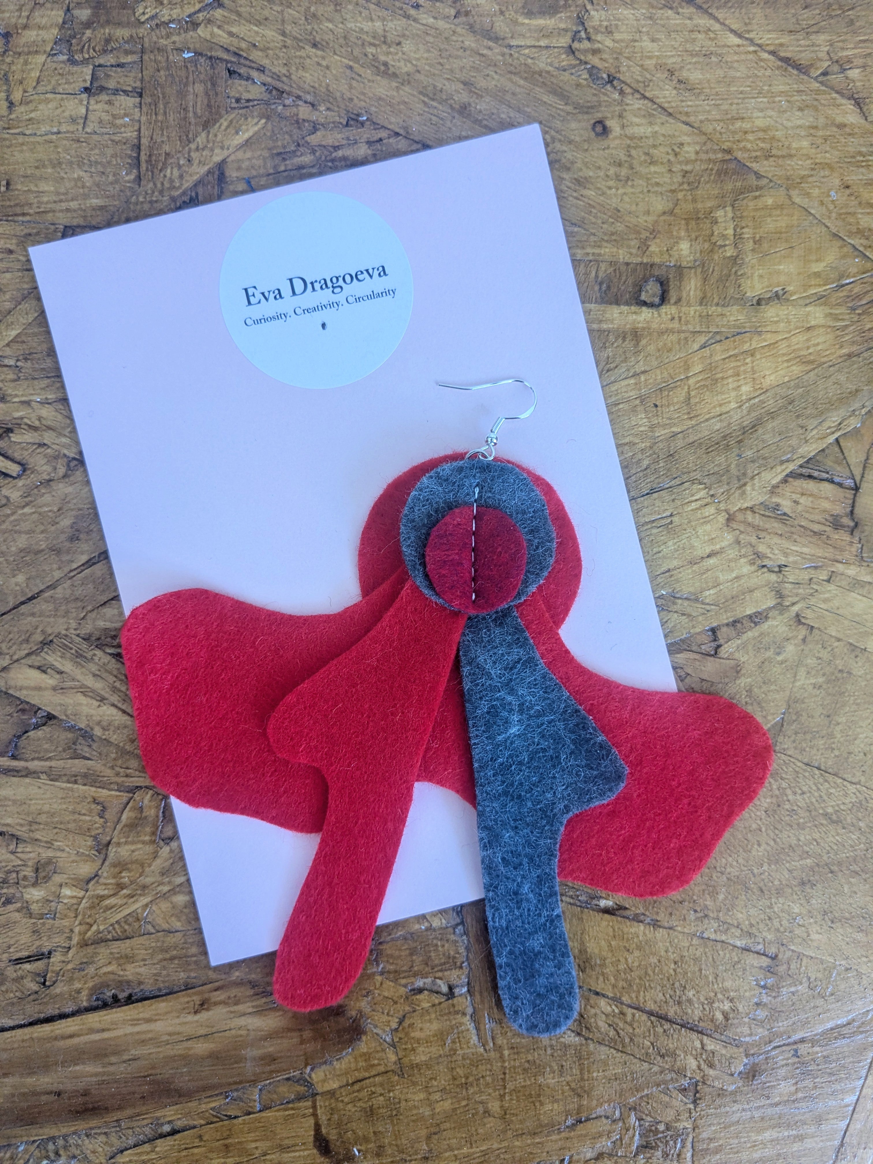 Single statement felt earrings in great and red